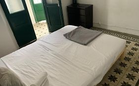 Maria Magdalena - Room 8